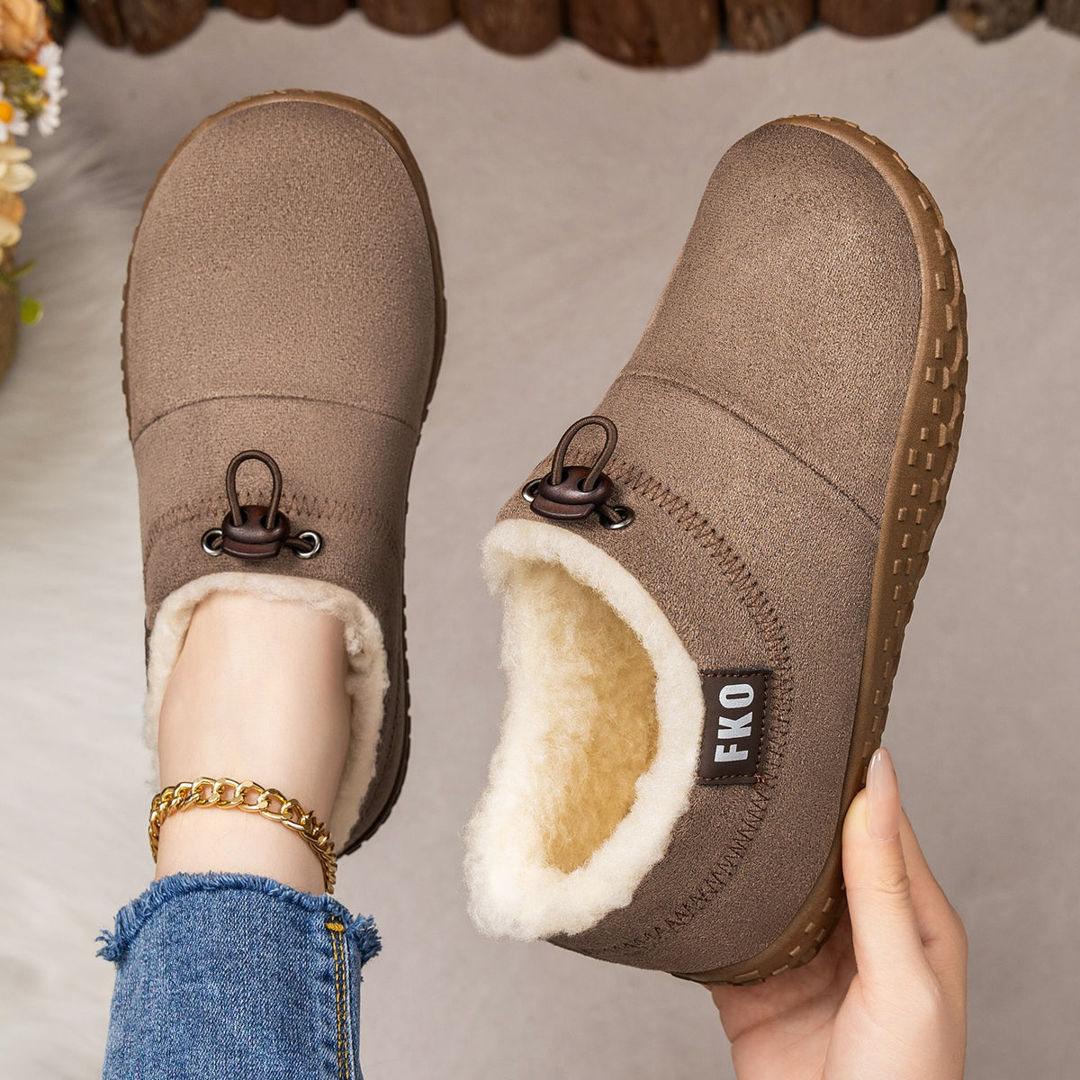 😍Last Day 50% OFF🔥Women’s Warm Plush-Lined Mules – Warm, Comfortable & Non-Slip Winter Shoes