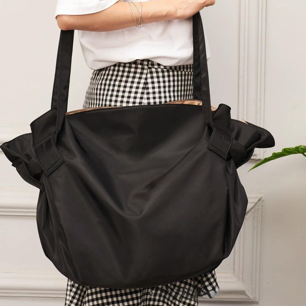 From Blanket to Bag in Seconds Pack Everything in One Pull